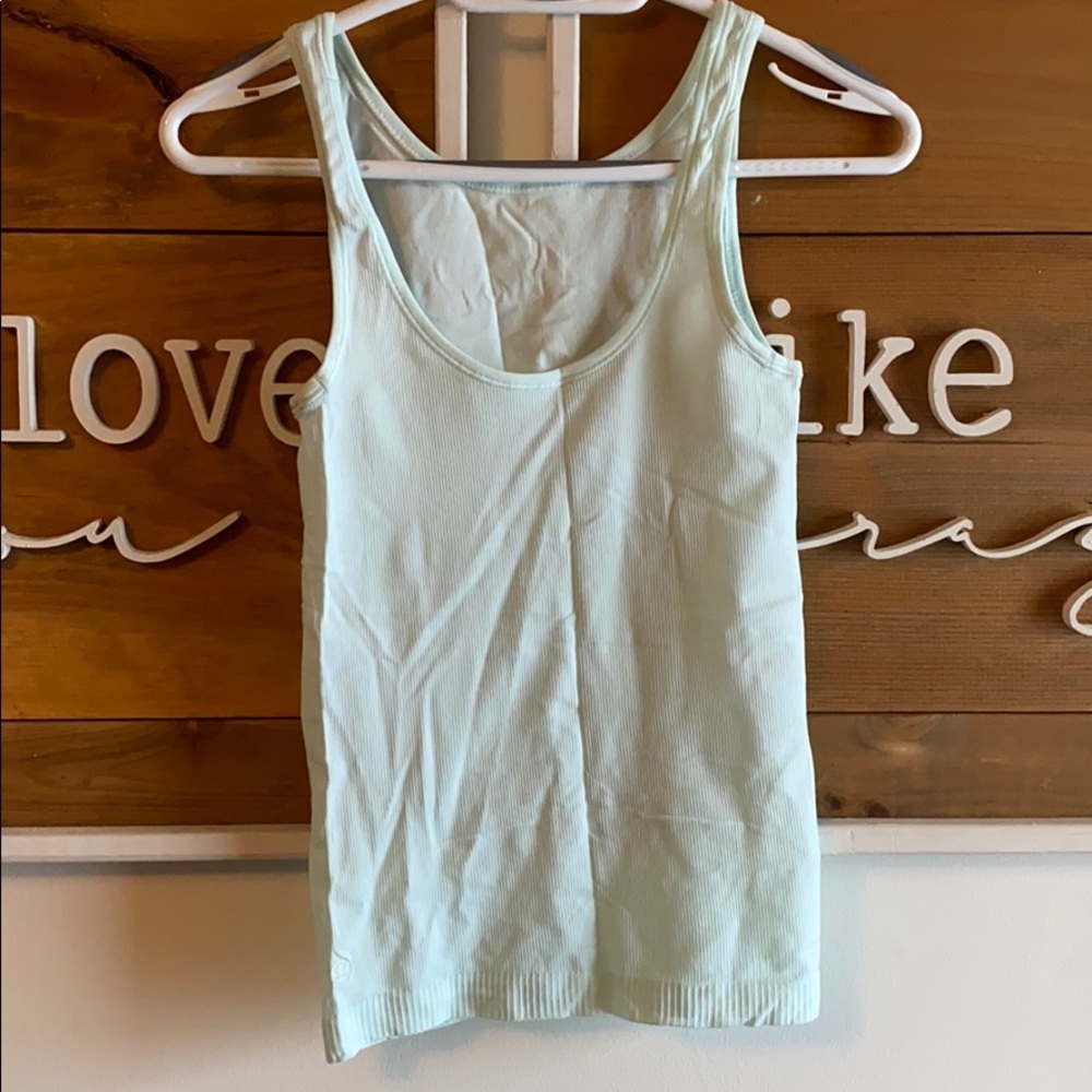 Lululemon quick wick tank